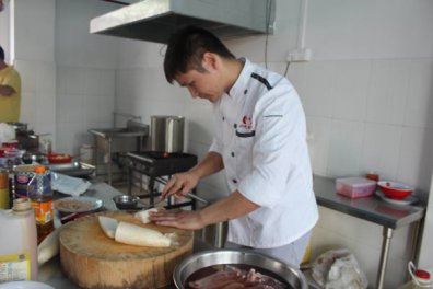 正宗的雷州狗羊肉火锅在哪里可以学到