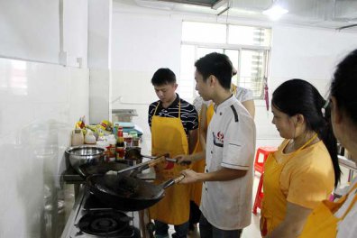 广州哪里有培训四川麻辣烫