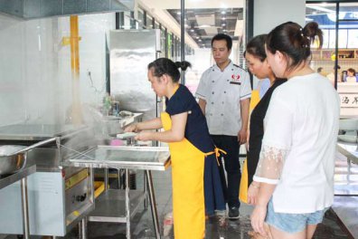 想开肠粉店去哪里学技术好