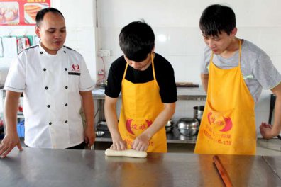 深圳龙岗哪里有学做馒头的地方